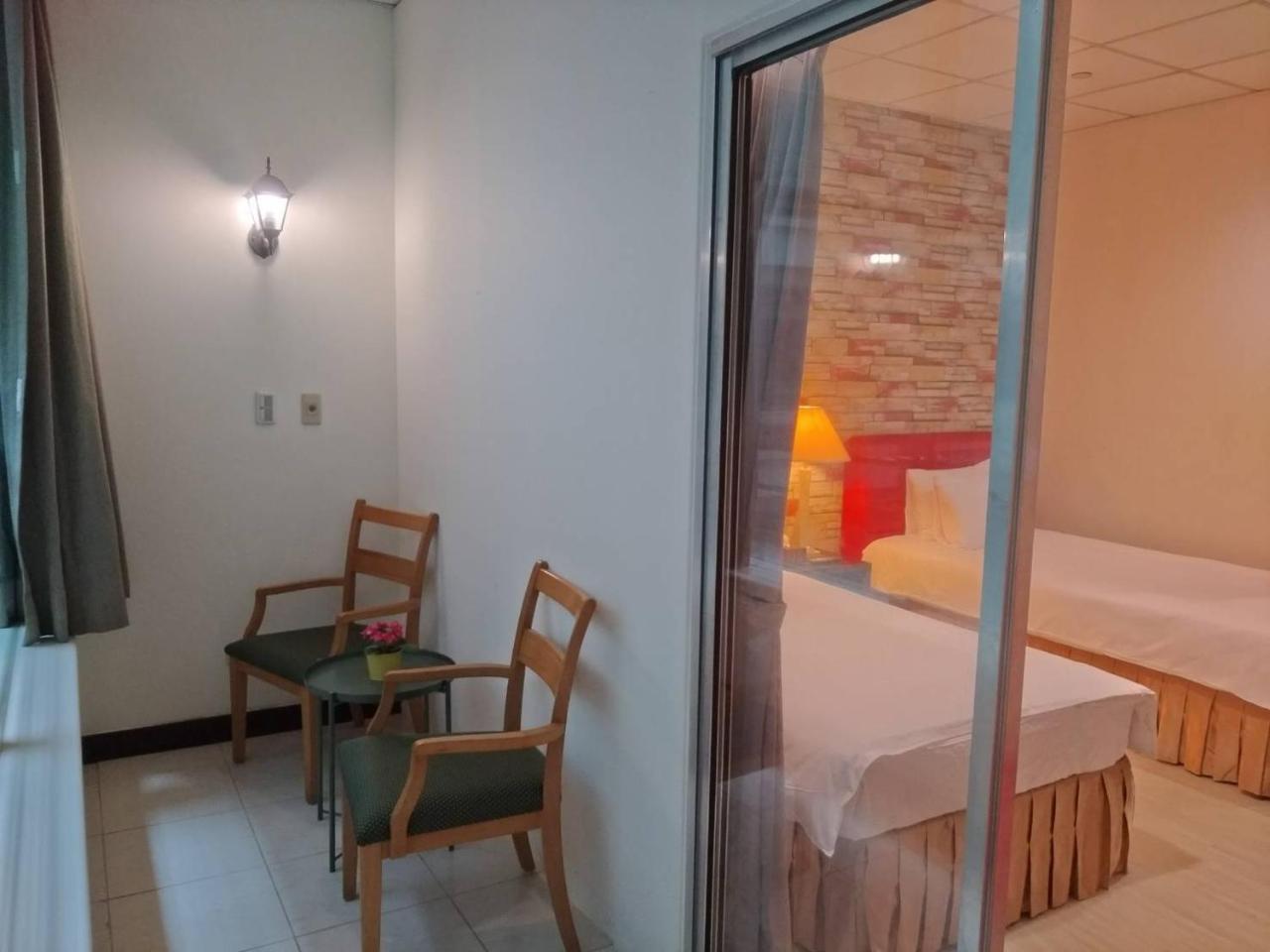 85 Eagle Hotel Kaohsiung Zewnętrze zdjęcie